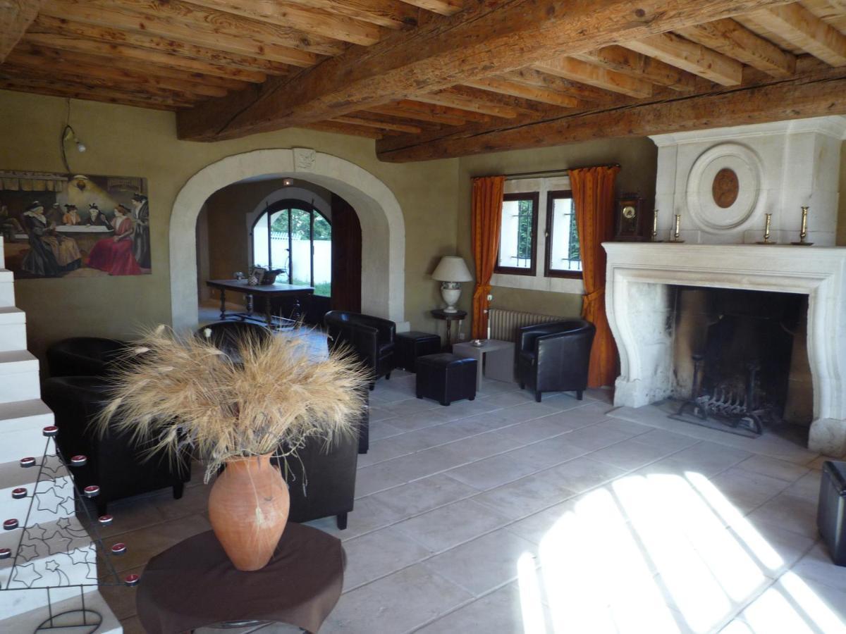 Bed and Breakfast Mas Saint-Joseph à Fontvieille Extérieur photo